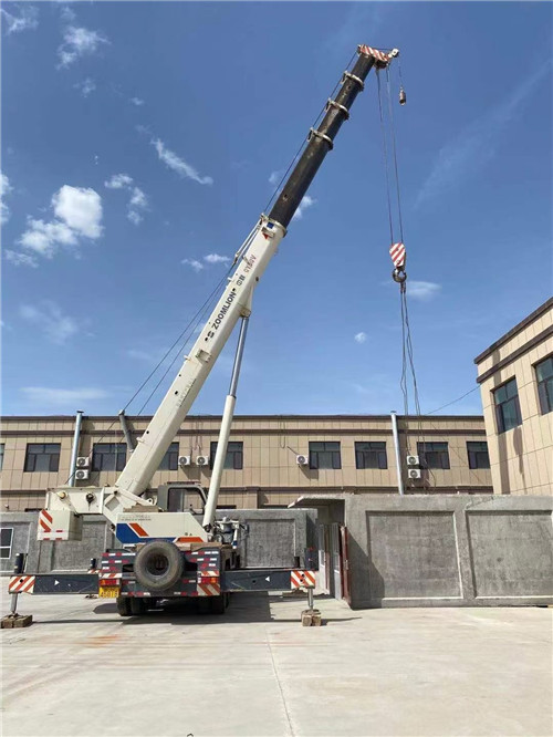 吊車租賃小吊車傾倒要如何預(yù)防呢